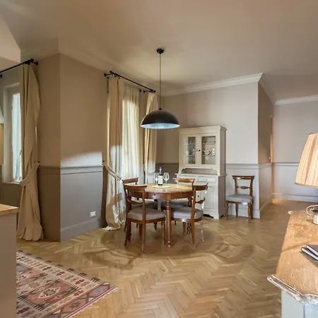 Luxury Romantic River Daire Floransa