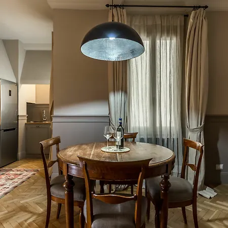 Luxury Romantic River Daire Floransa